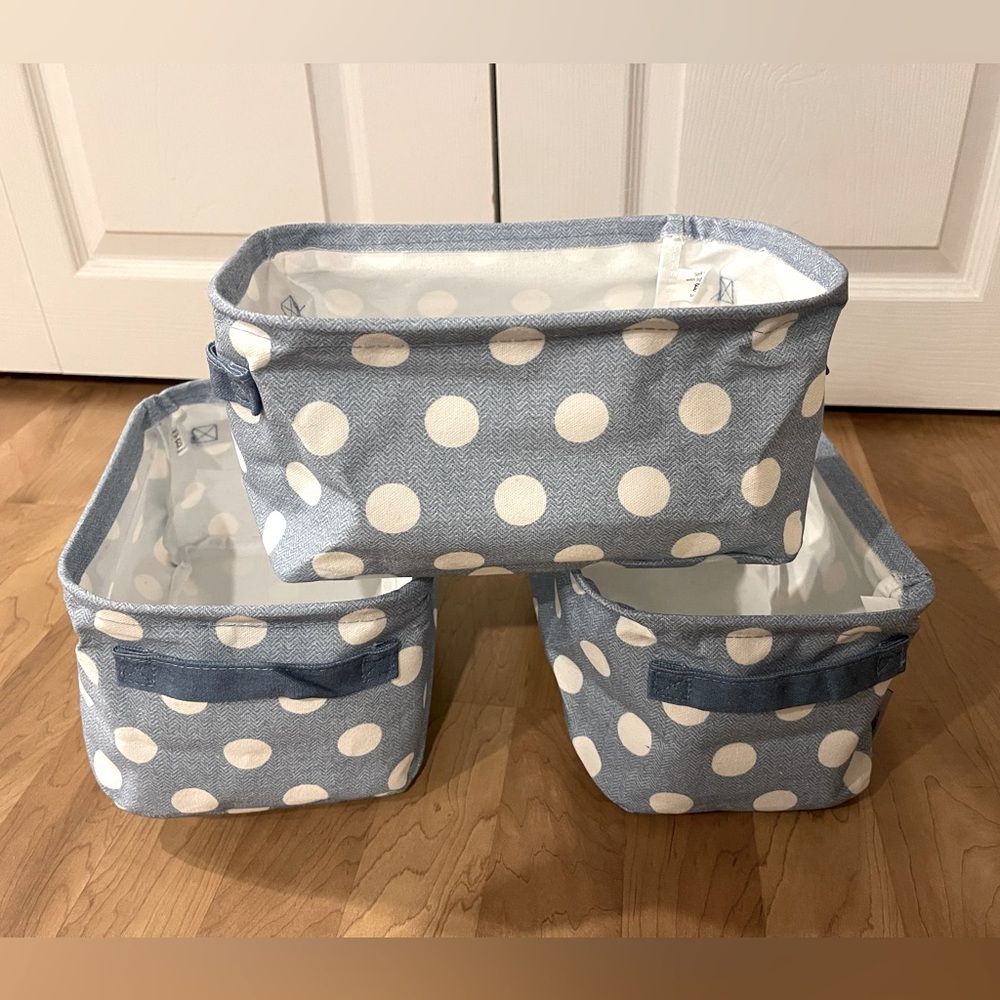 Set of three organization bins 🩵